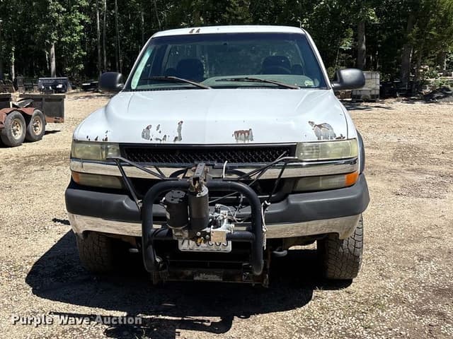 Image of Chevrolet 2500HD equipment image 1