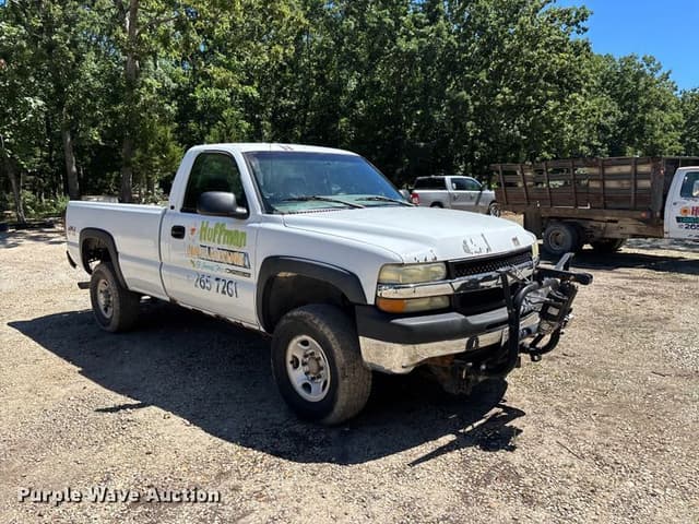 Image of Chevrolet 2500HD equipment image 2