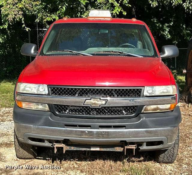 Image of Chevrolet 2500HD equipment image 1