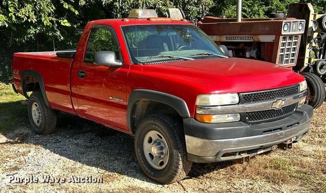 Image of Chevrolet 2500HD equipment image 2