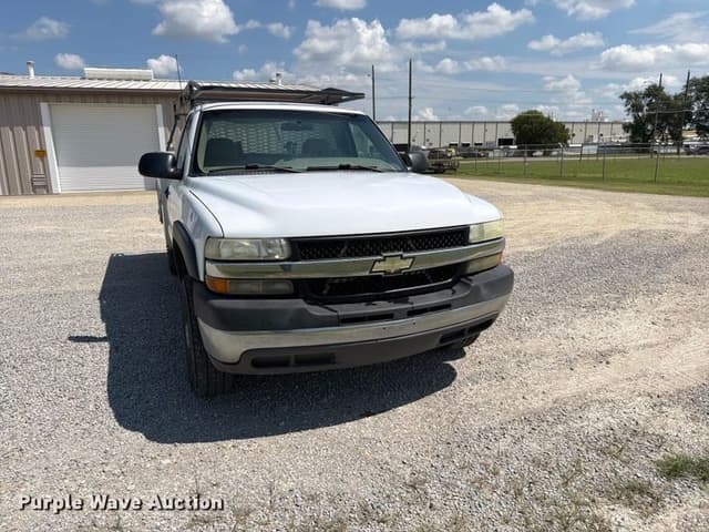 Image of Chevrolet 2500HD equipment image 1