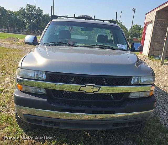Image of Chevrolet 2500 equipment image 1