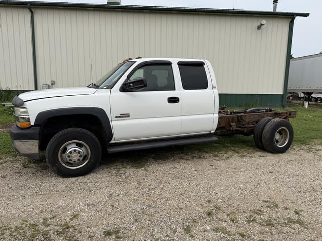 Image of Chevrolet 3500 equipment image 4
