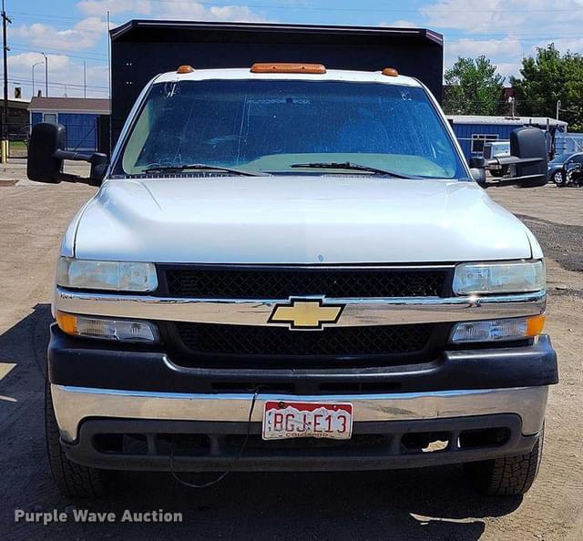 Image of Chevrolet 3500 equipment image 1