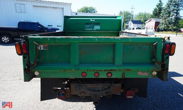 Image of Chevrolet 3500 equipment image 3