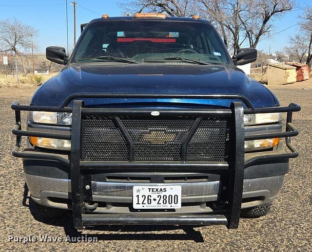 Image of Chevrolet 3500 equipment image 1