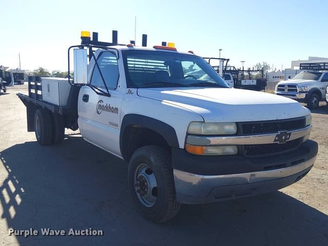 Image of Chevrolet 3500 equipment image 2