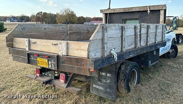 Image of Chevrolet 3500 equipment image 4