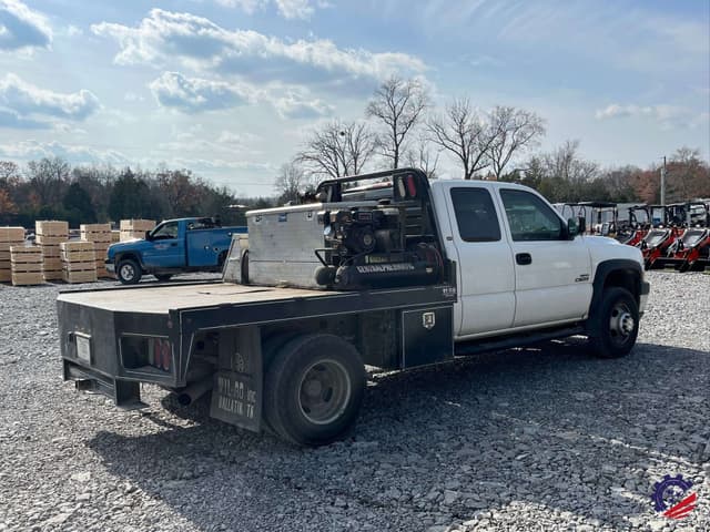 Image of Chevrolet 3500 equipment image 3