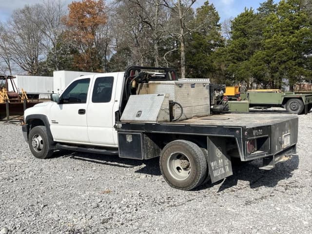 Image of Chevrolet 3500 equipment image 2