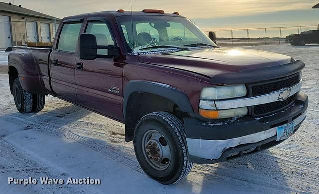 Image of Chevrolet 3500 equipment image 2