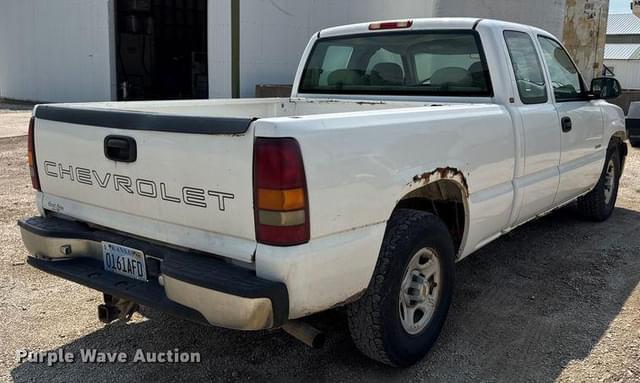 Image of Chevrolet Silverado equipment image 4