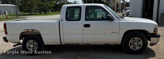 Image of Chevrolet Silverado equipment image 3
