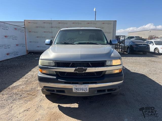 Image of Chevrolet Silverado equipment image 1