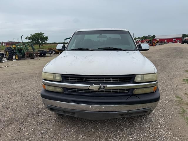 Image of Chevrolet 1500 equipment image 1