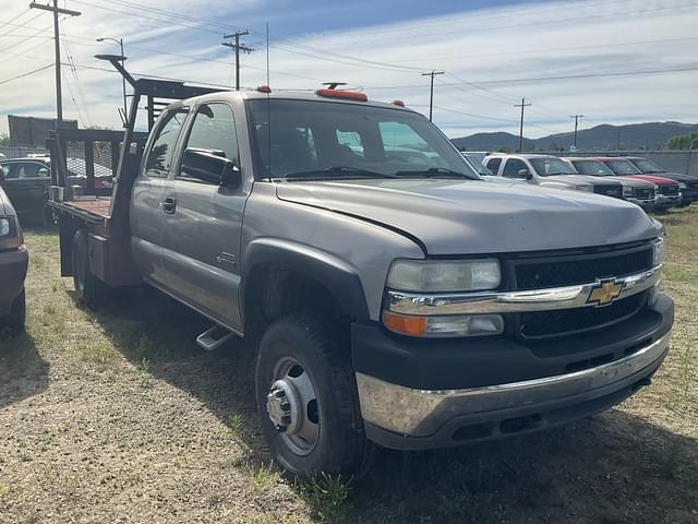 Image of Chevrolet Silverado equipment image 2