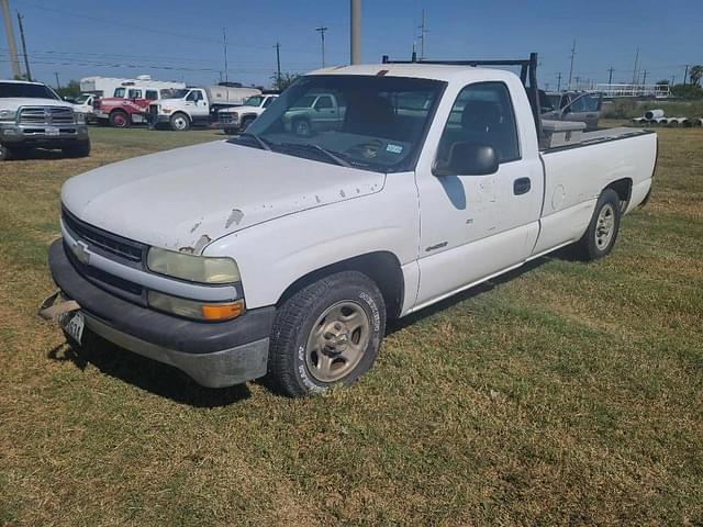 Image of Chevrolet Silverado equipment image 1