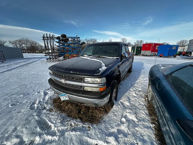 Image of Chevrolet 1500 equipment image 1