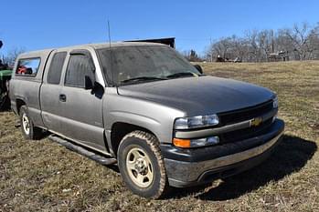 2002 Chevrolet 1500 Equipment Image0