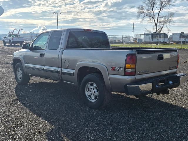 Image of Chevrolet 1500 equipment image 2