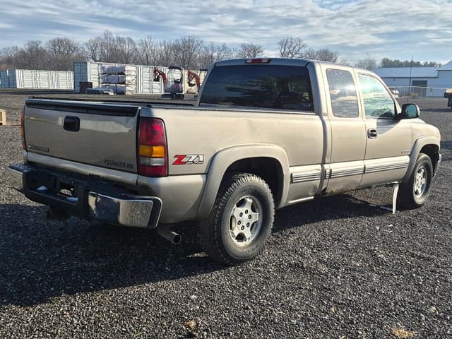 Image of Chevrolet 1500 equipment image 4