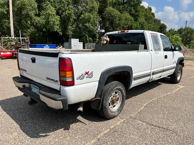 Image of Chevrolet 2500HD equipment image 4