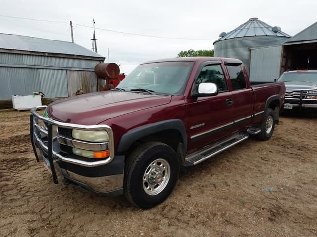 Image of Chevrolet 2500 equipment image 4
