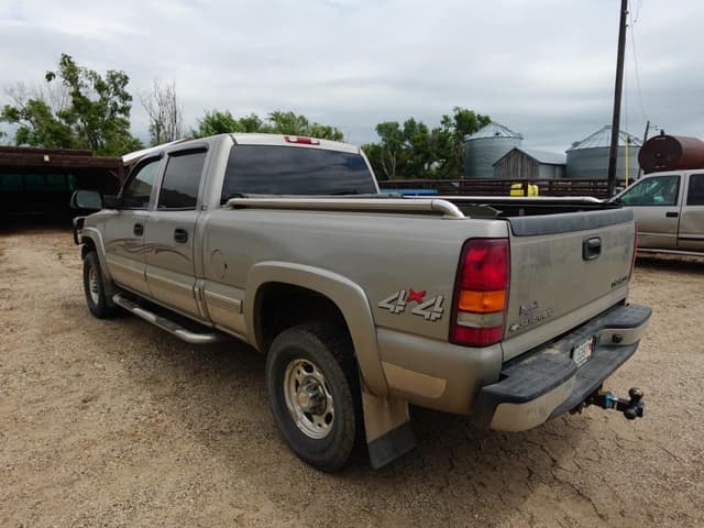 Image of Chevrolet 2500 equipment image 4