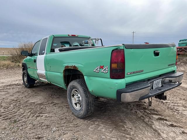 Image of Chevrolet 2500HD equipment image 3