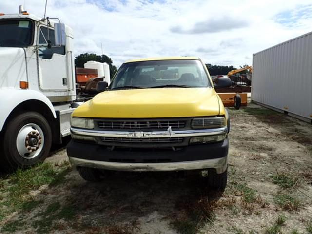 Image of Chevrolet 2500HD equipment image 1