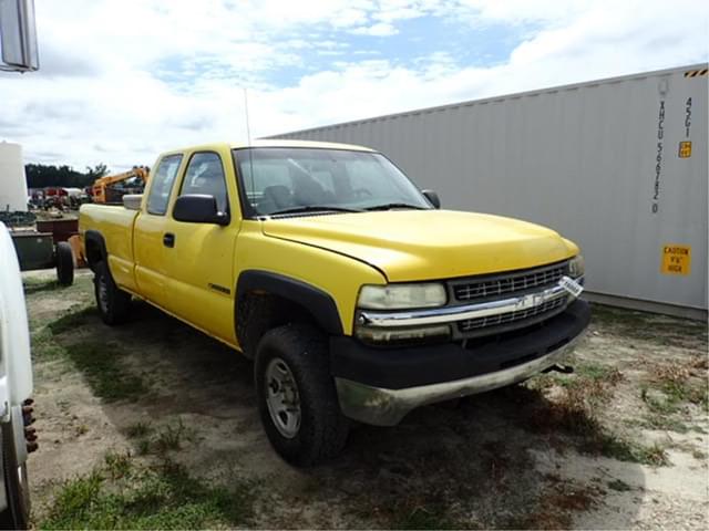 Image of Chevrolet 2500HD equipment image 2