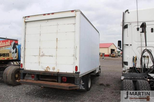 Image of Chevrolet 3500 equipment image 2