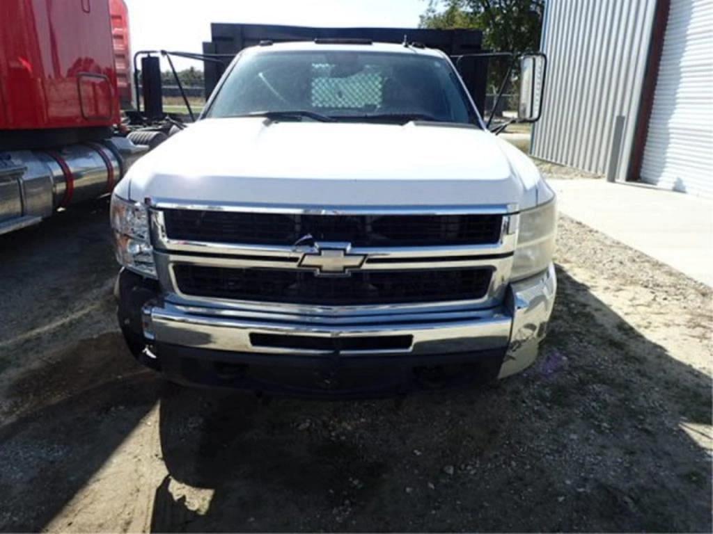 Image of Chevrolet 3500HD Primary image