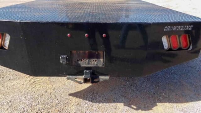 Image of Chevrolet 3500 equipment image 4