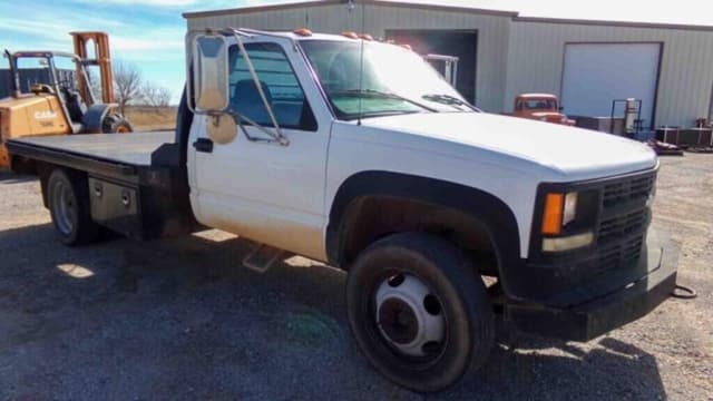 Image of Chevrolet 3500 equipment image 2