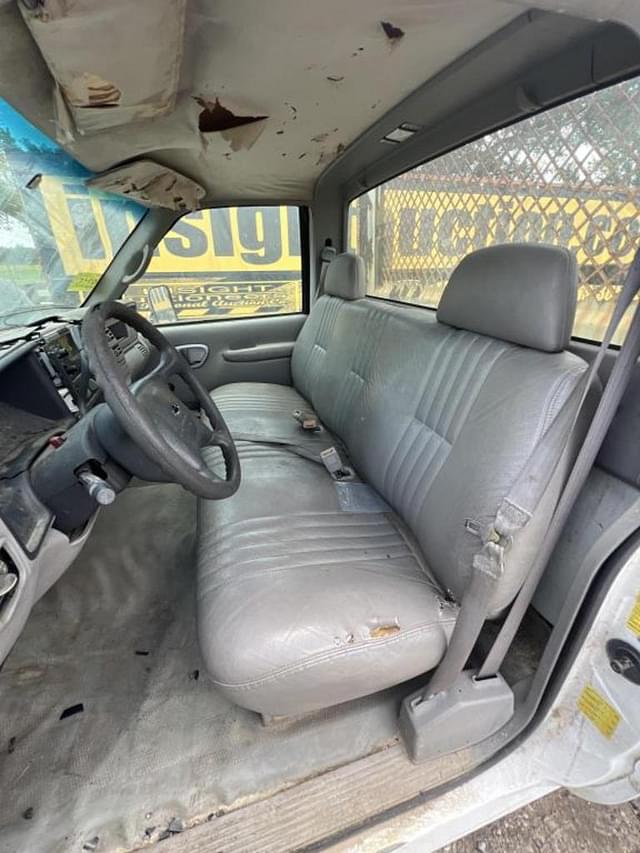 Image of Chevrolet 3500HD equipment image 4
