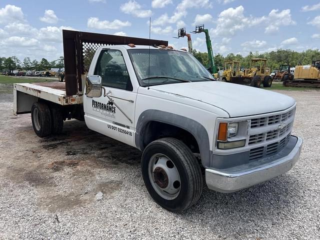 Image of Chevrolet 3500HD equipment image 3