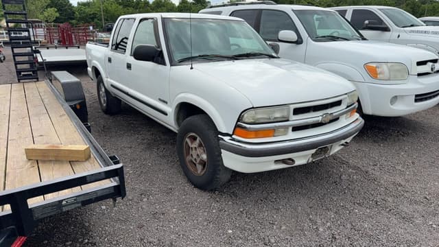 Image of Chevrolet S10 equipment image 2