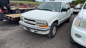 2002 Chevrolet S10 Image