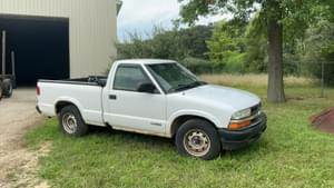 2002 Chevrolet S10 Image