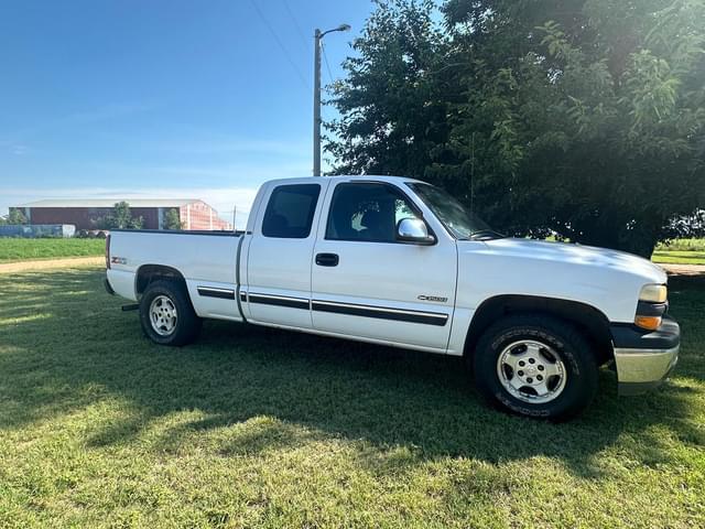 Image of Chevrolet 1500 equipment image 4