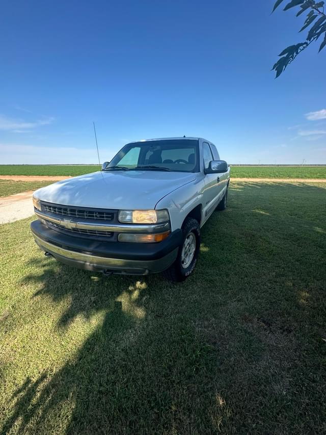 Image of Chevrolet 1500 equipment image 1