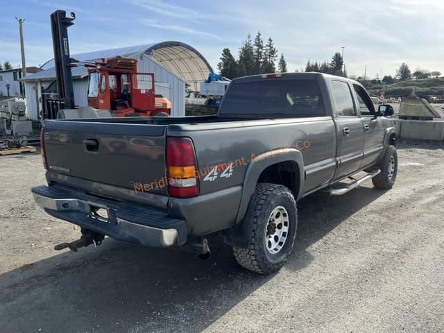 Image of Chevrolet 2500HD equipment image 4