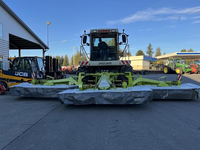 Image of CLAAS Jaguar 8700 equipment image 2