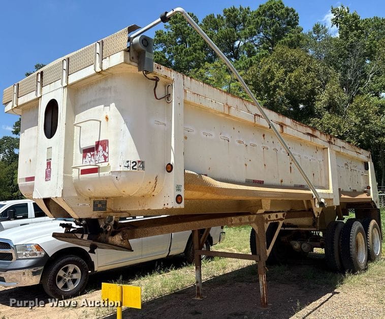 2002 Clement HL2623 Equipment Image0