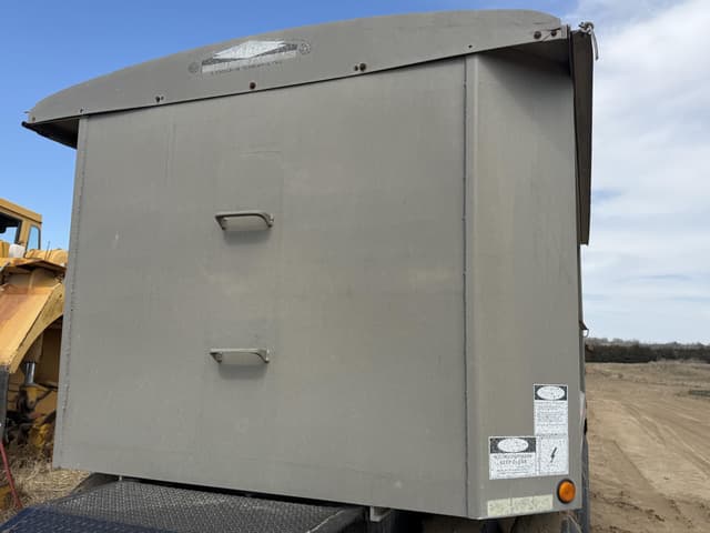 Image of Cornhusker 800 equipment image 4