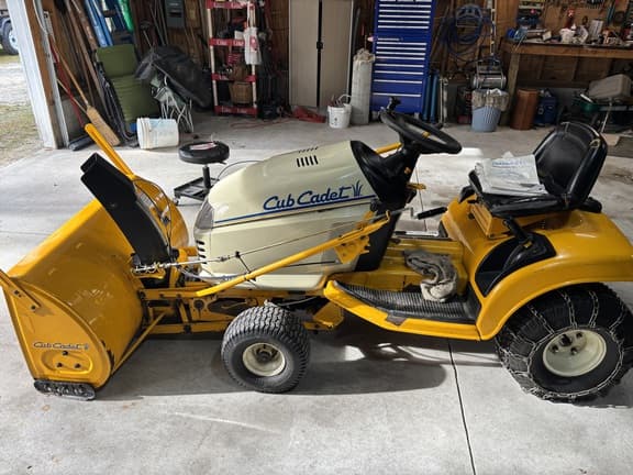 Image of Cub Cadet 2166 equipment image 3