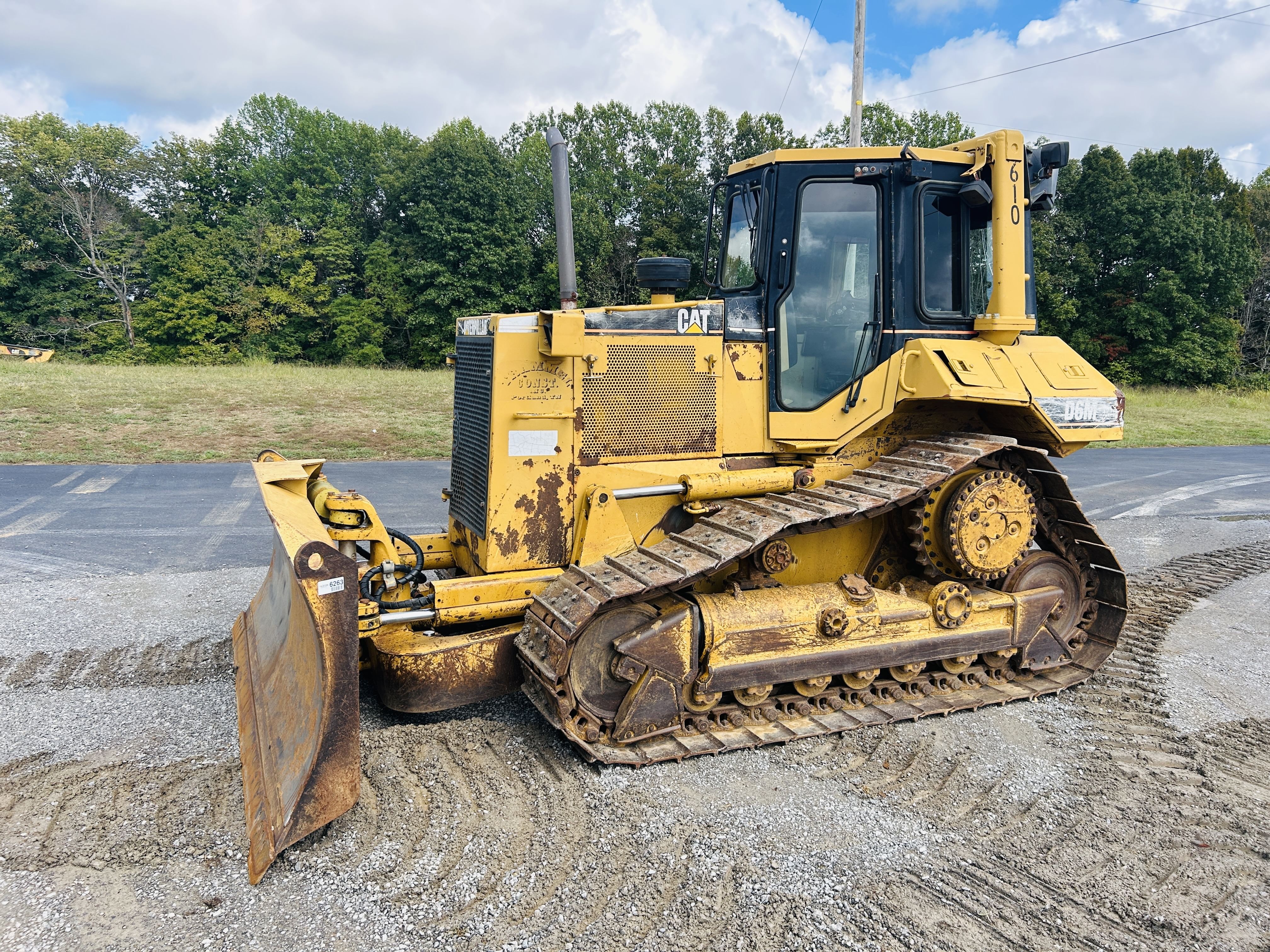 2002 Caterpillar D6M XL Equipment Image0