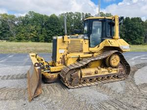 2002 Caterpillar D6M XL Image
