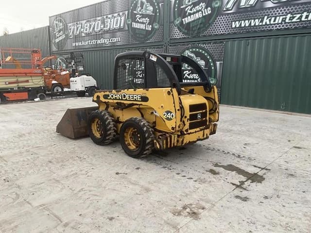 Image of John Deere 240 equipment image 1